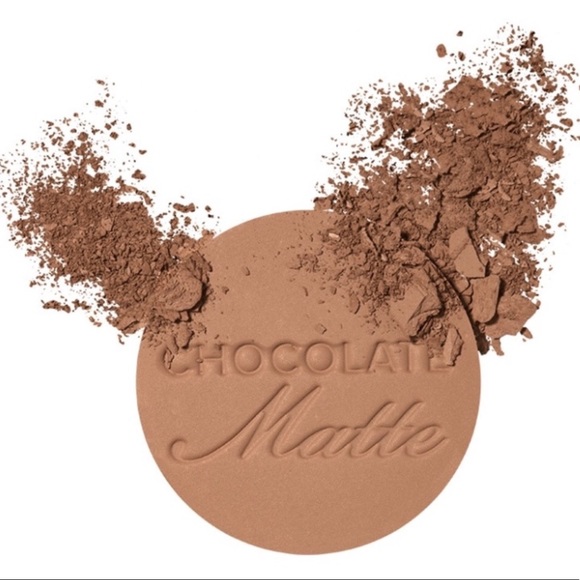 Too Faced Chocolate Soleil Matte Bronzer - Picture 11 of 14